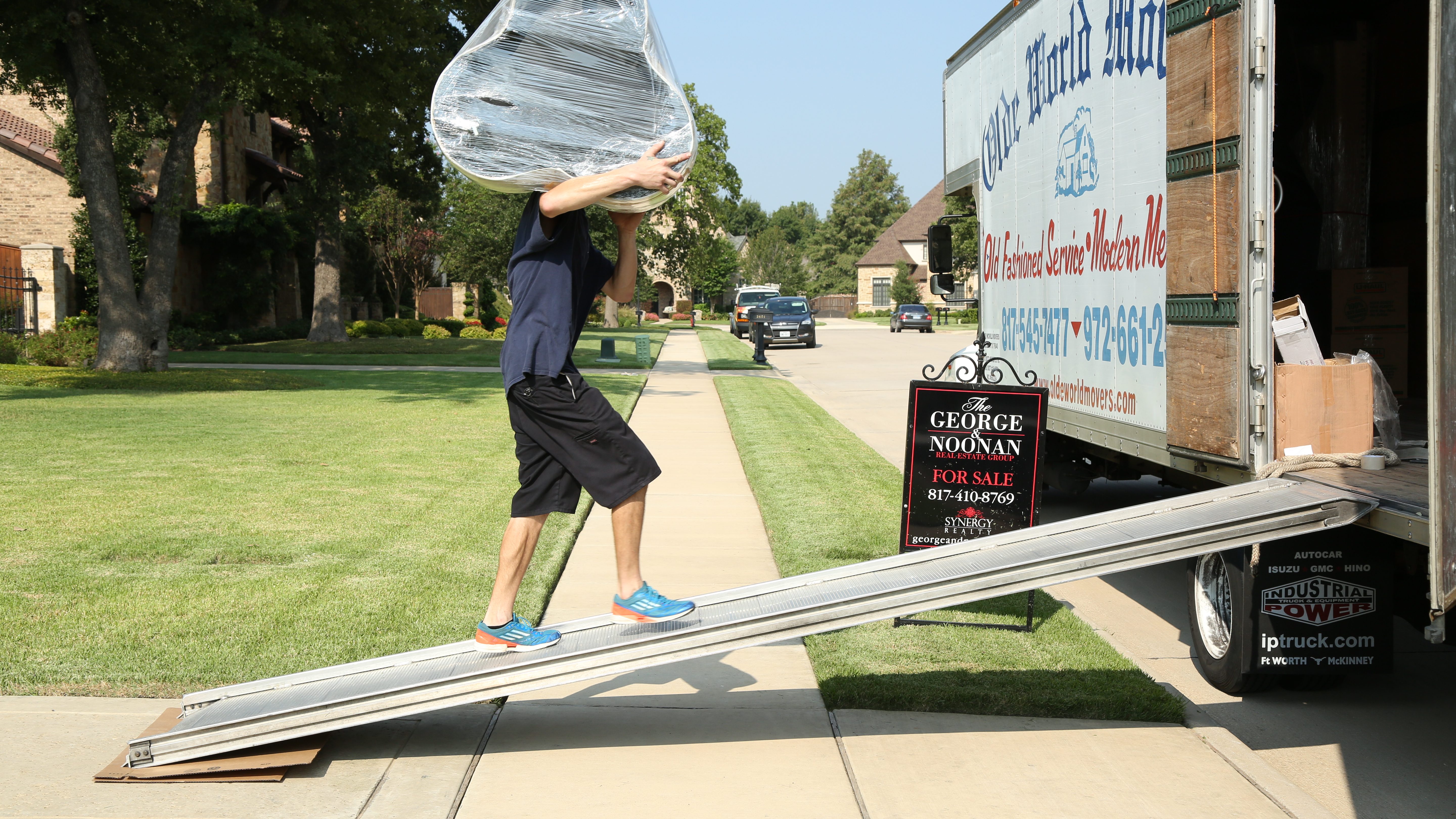 4 Ways to Cope With Moving Stress