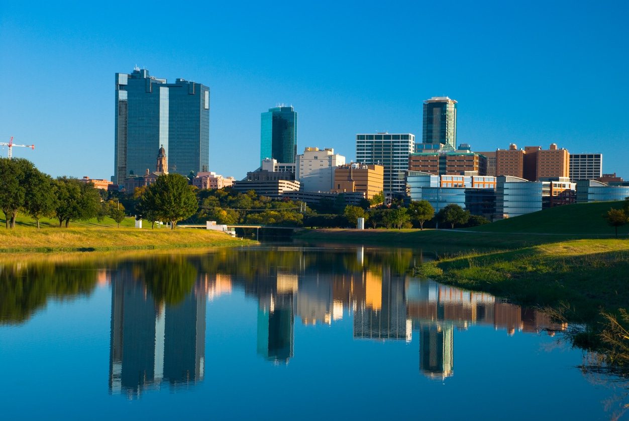 fort worth skyline as a place to live in dfw